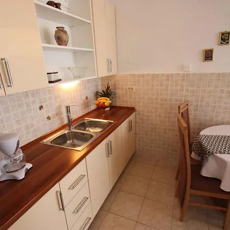 Apartamento In 39046