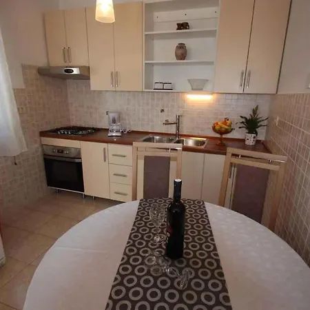 In 39046 Jadranovo